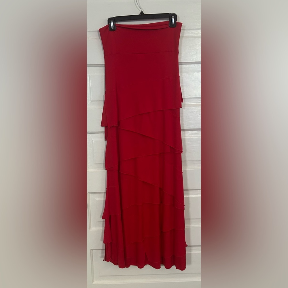 NWOT Flirty Red Layered Long Skirt, size L